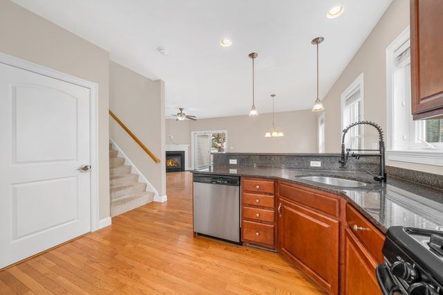 21 County St. B, Peabody, MA 01960