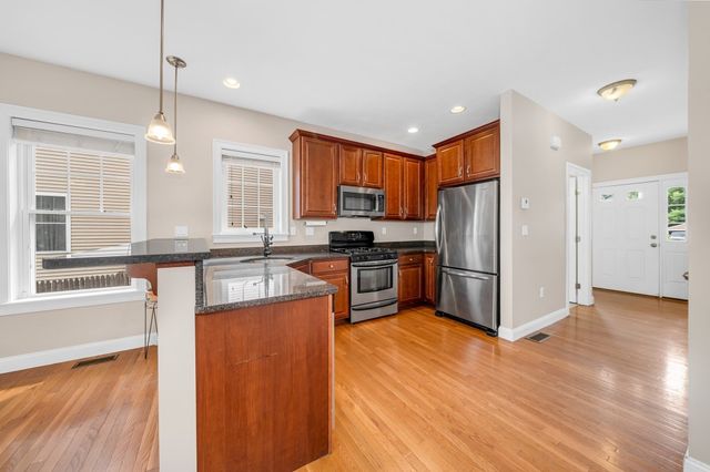 21 County St. B, Peabody, MA 01960