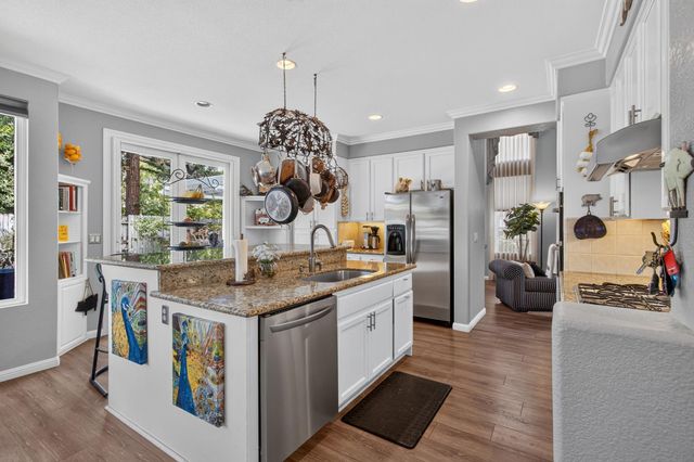 3207 Europa St, Roseville, CA 95661