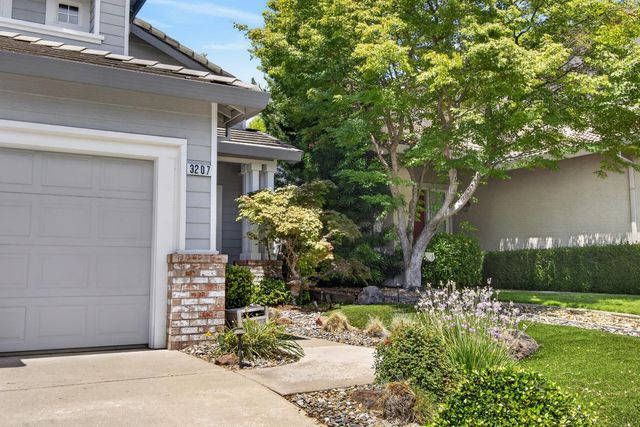 3207 Europa St, Roseville, CA 95661