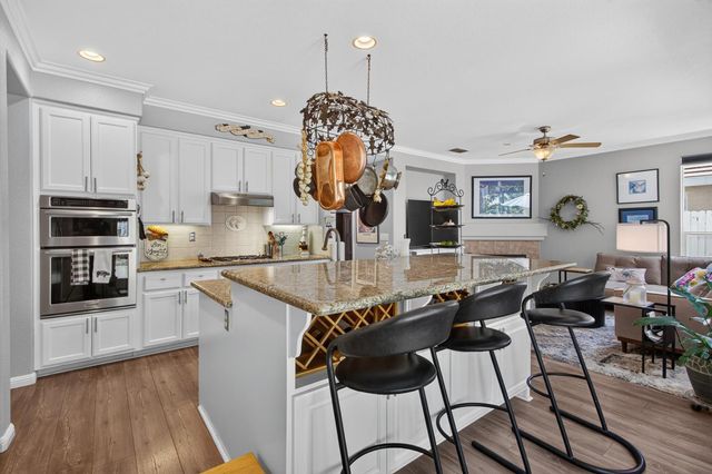 3207 Europa St, Roseville, CA 95661