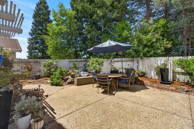 3207 Europa St, Roseville, CA 95661