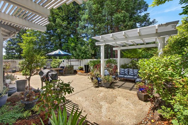 3207 Europa St, Roseville, CA 95661