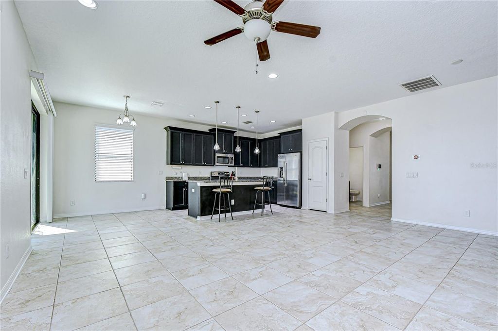 Image 13 of property listing at 4736 WOODS LANDING LANE, Tampa, FL 33619