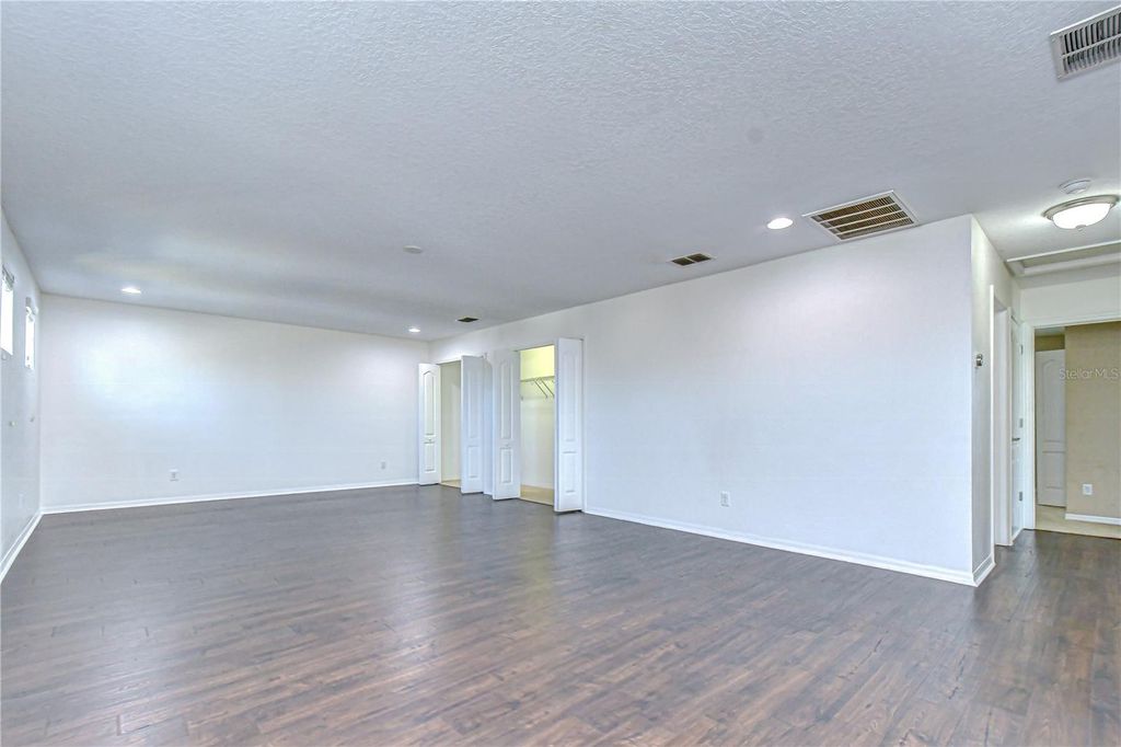 Image 22 of property listing at 4736 WOODS LANDING LANE, Tampa, FL 33619