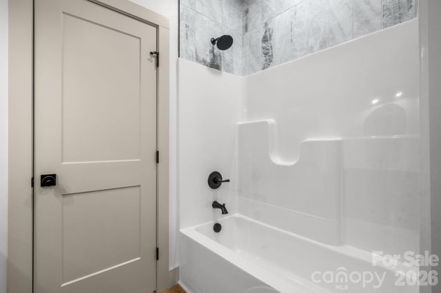 2119 - 2111 24th Street Lane SE, Hickory, NC 28602