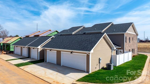 2119 - 2111 24th Street Lane SE, Hickory, NC 28602