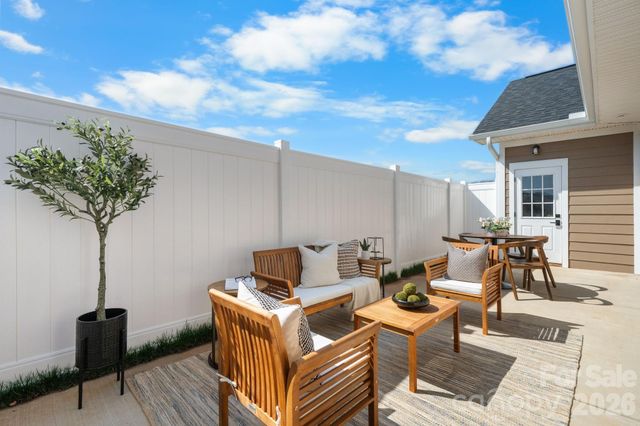 2119 - 2111 24th Street Lane SE, Hickory, NC 28602