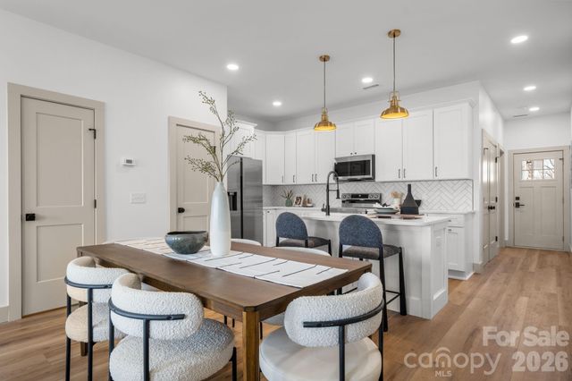 2119 - 2111 24th Street Lane SE, Hickory, NC 28602