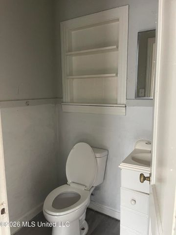825 Combs Street, Jackson, MS 39204