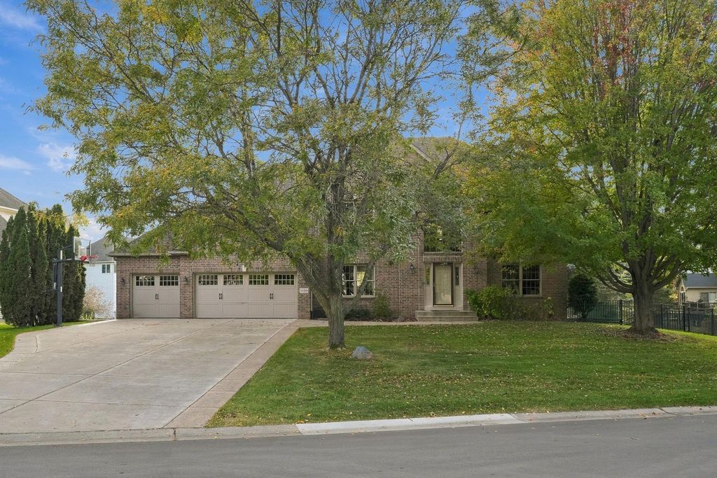 1400 Larkspur Drive, Woodbury, MN 55129 — photo 2