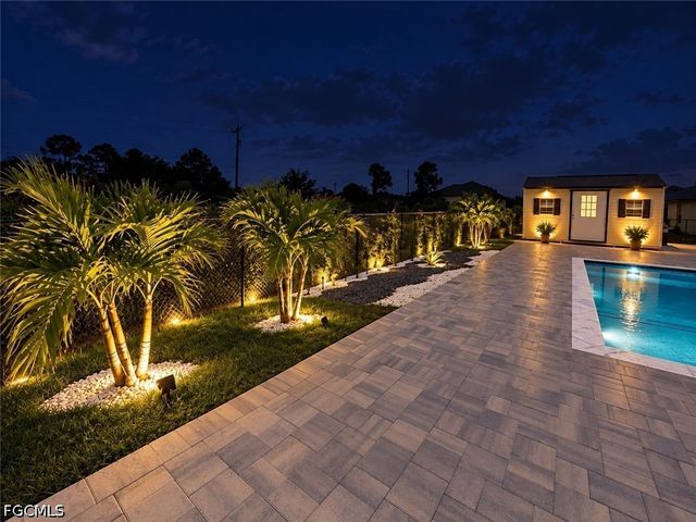 910 VENICE AVE N, Lehigh Acres, FL 33971