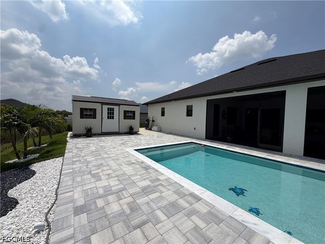 910 VENICE AVE N, Lehigh Acres, FL 33971