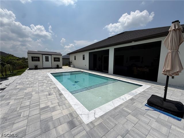 910 VENICE AVE N, Lehigh Acres, FL 33971