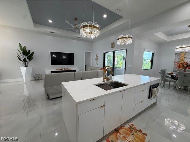 910 VENICE AVE N, Lehigh Acres, FL 33971