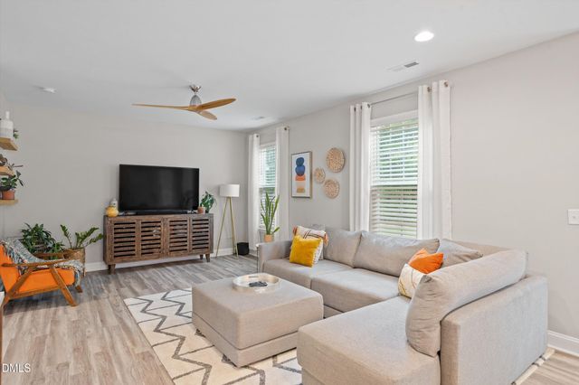 854 Royal Oak Lane, Mebane, NC 27302
