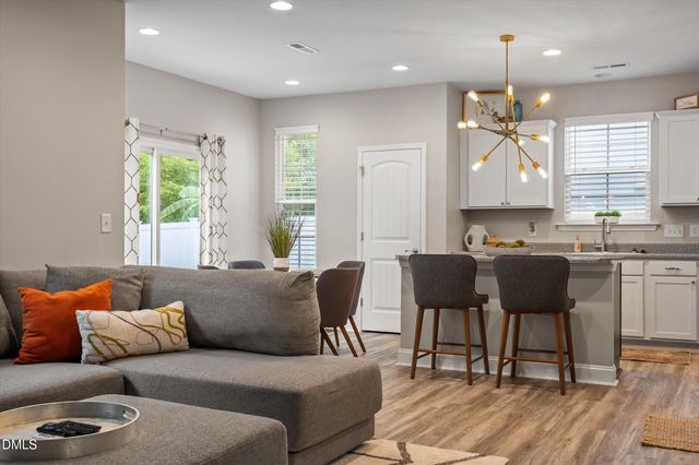 854 Royal Oak Lane, Mebane, NC 27302