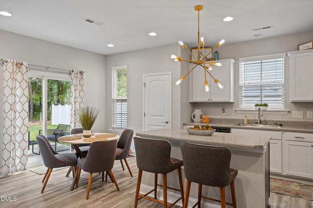 854 Royal Oak Lane, Mebane, NC 27302