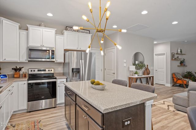 854 Royal Oak Lane, Mebane, NC 27302