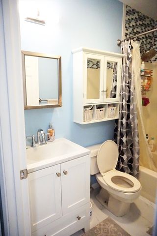 100 Merrimack Ave 125, Dracut, MA 01826