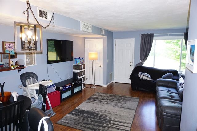 100 Merrimack Ave 125, Dracut, MA 01826