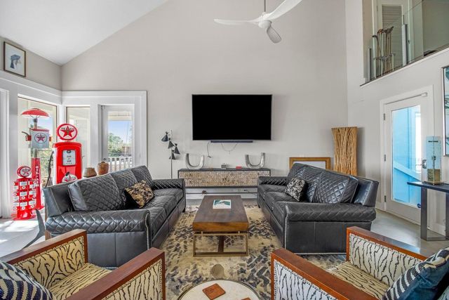 708 Harbor Boulevard, Destin, FL 32541