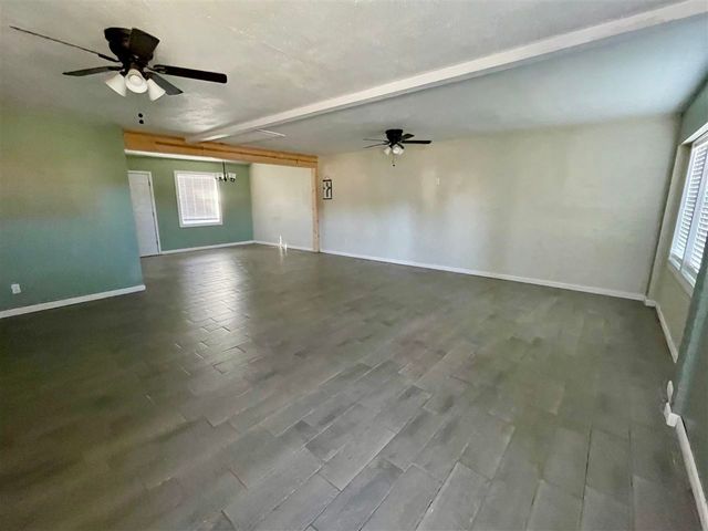 604 Briarwood Ln, Frederick, OK 73542