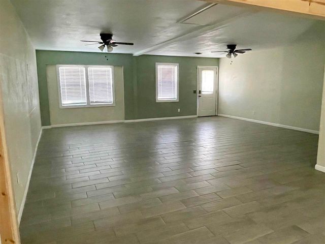 604 Briarwood Ln, Frederick, OK 73542