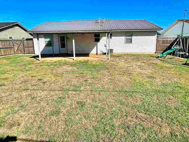 604 Briarwood Ln, Frederick, OK 73542