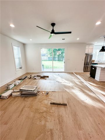 1307 Bayou Woods Drive, College Station, TX 77840