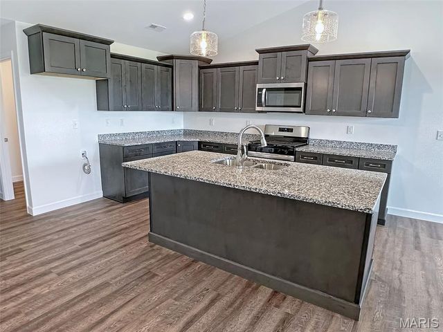 21 Sonata Lane, Troy, IL 62294