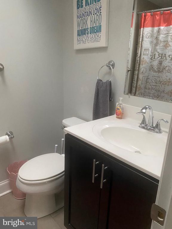 2083 KENT RD, Folcroft, PA 19032