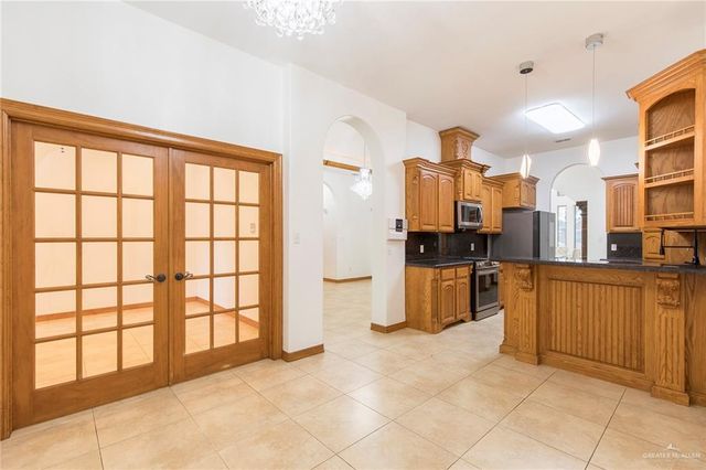 905 E Brady E, Pharr, TX 78577