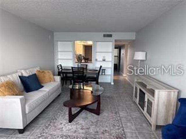 300 WOODETTE DRIVE 303, Dunedin, FL 34698