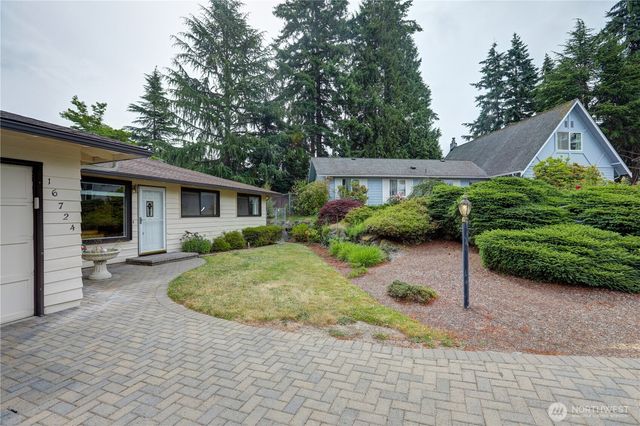 16724 NE 22nd Street, Bellevue, WA 98008