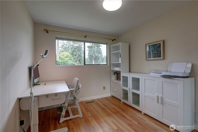16724 NE 22nd Street, Bellevue, WA 98008