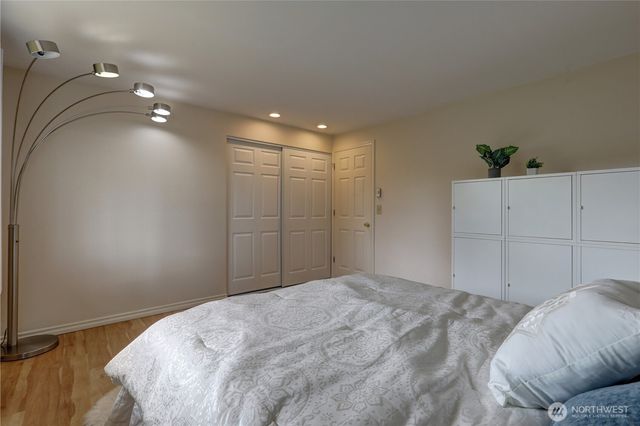 16724 NE 22nd Street, Bellevue, WA 98008