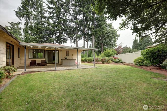 16724 NE 22nd Street, Bellevue, WA 98008