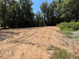 390 Woodlawn NW Avenue, Atlanta, GA 30318