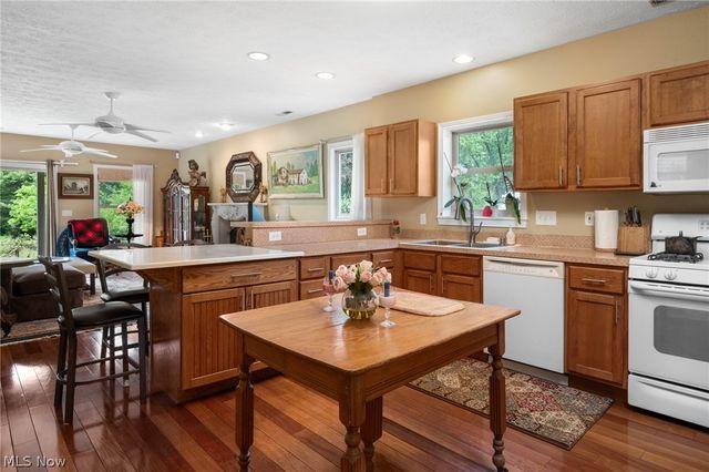 6560 Barton Road, North Olmsted, OH 44070