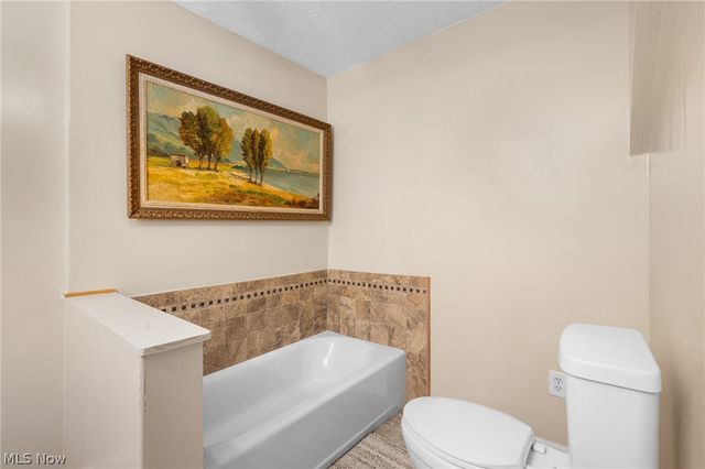 6560 Barton Road, North Olmsted, OH 44070