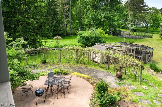 6560 Barton Road, North Olmsted, OH 44070