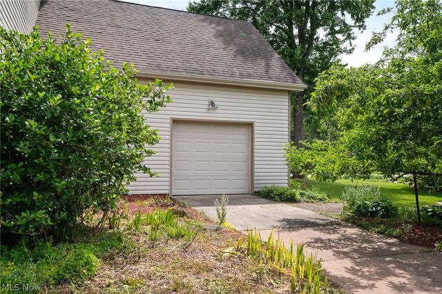 6560 Barton Road, North Olmsted, OH 44070