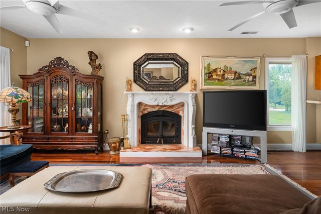 6560 Barton Road, North Olmsted, OH 44070