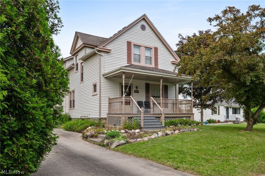 6560 Barton Road, North Olmsted, OH 44070