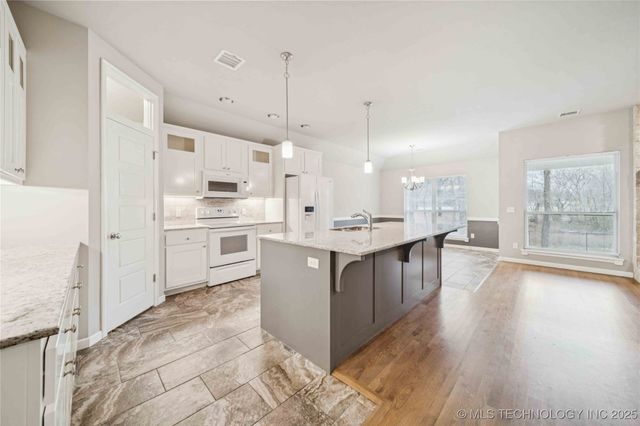 24133 E 145th Street S, Coweta, OK 74429