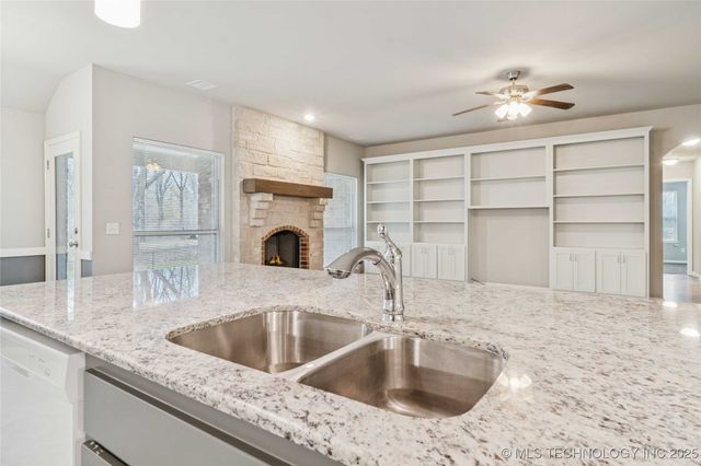 24133 E 145th Street S, Coweta, OK 74429