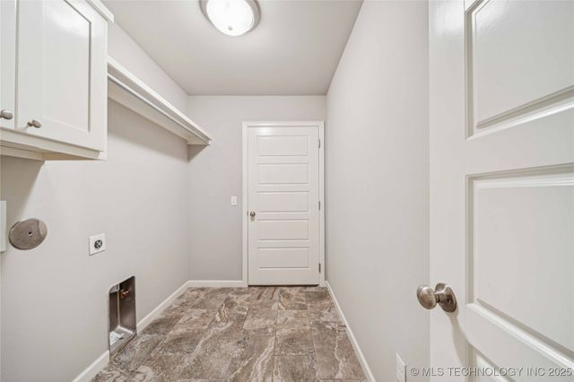 24133 E 145th Street S, Coweta, OK 74429