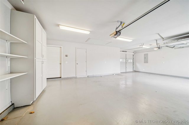 24133 E 145th Street S, Coweta, OK 74429