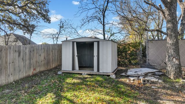 206 Cherry Street, Weatherford, TX 76086